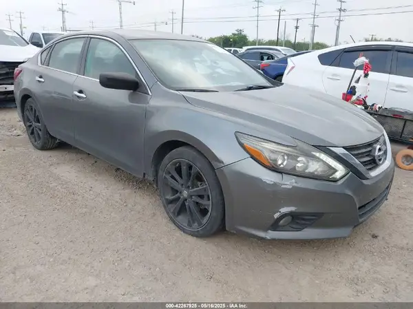 1N4AL3AP7HC249081 2017 NISSAN ALTIMA - Image 1