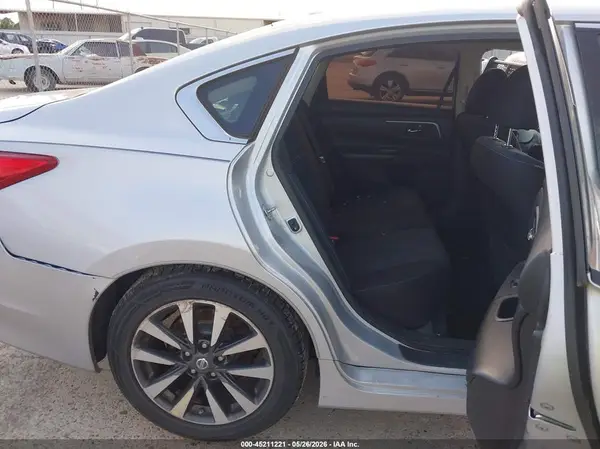 1N4AL3AP7HC249565 2017 NISSAN ALTIMA - Image 8