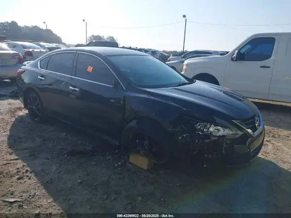 1N4AL3AP7HC256693 2017 NISSAN ALTIMA - Image 1