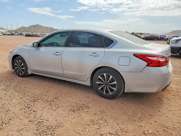 1N4AL3AP7HC258377 2017 NISSAN ALTIMA - Image 2