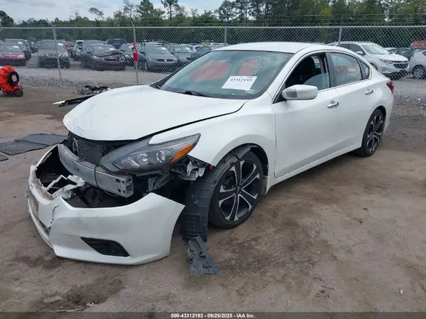 1N4AL3AP7HC258976 2017 NISSAN ALTIMA - Image 2