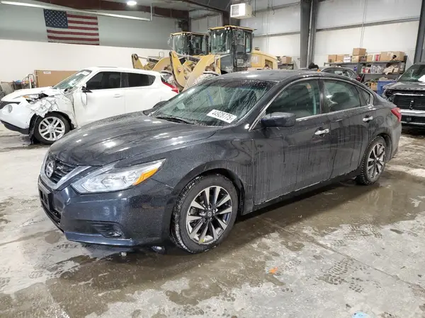 1N4AL3AP7HC261635 2017 NISSAN ALTIMA - Image 1