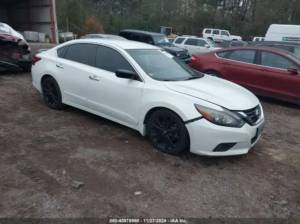 1N4AL3AP7HC263627 2017 NISSAN ALTIMA - Image 1