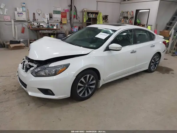 1N4AL3AP7HC264261 2017 NISSAN ALTIMA - Image 2