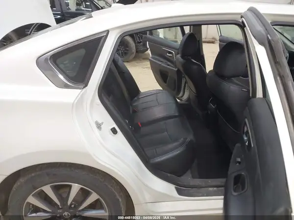 1N4AL3AP7HC264261 2017 NISSAN ALTIMA - Image 8