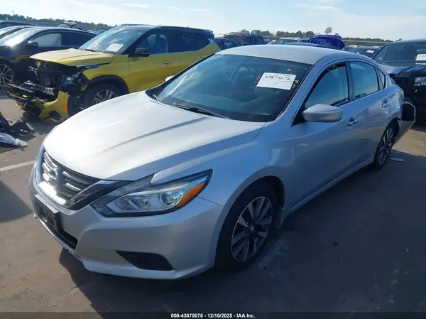 1N4AL3AP7HC270271 2017 NISSAN ALTIMA - Image 2