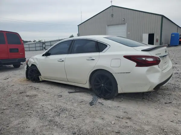 1N4AL3AP7HC270450 2017 NISSAN ALTIMA - Image 2