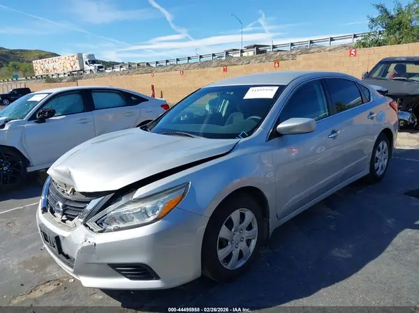 1N4AL3AP7HC276233 2017 NISSAN ALTIMA - Image 2