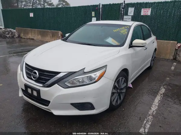 1N4AL3AP7HC276717 2017 NISSAN ALTIMA - Image 2