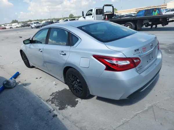 1N4AL3AP7HC277012 2017 NISSAN ALTIMA - Image 2