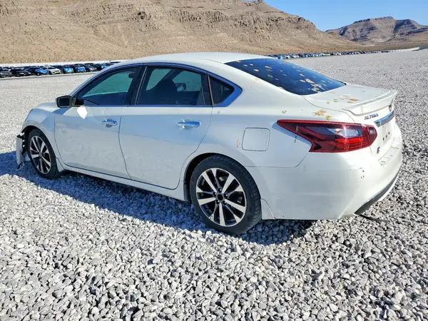 1N4AL3AP7HC277608 2017 NISSAN ALTIMA - Image 2