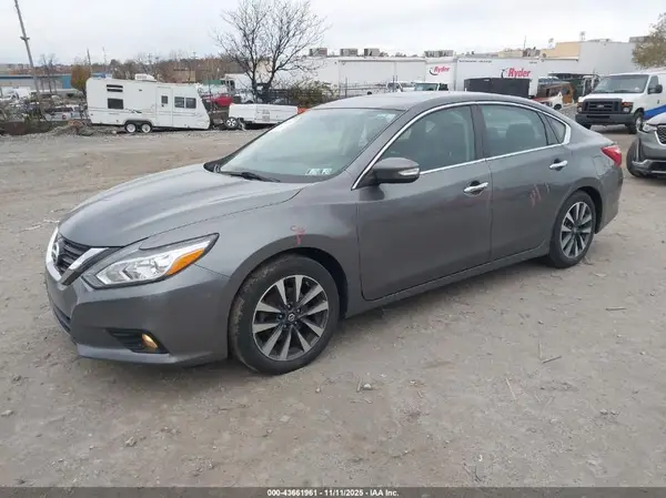 1N4AL3AP7HC281254 2017 NISSAN ALTIMA - Image 2