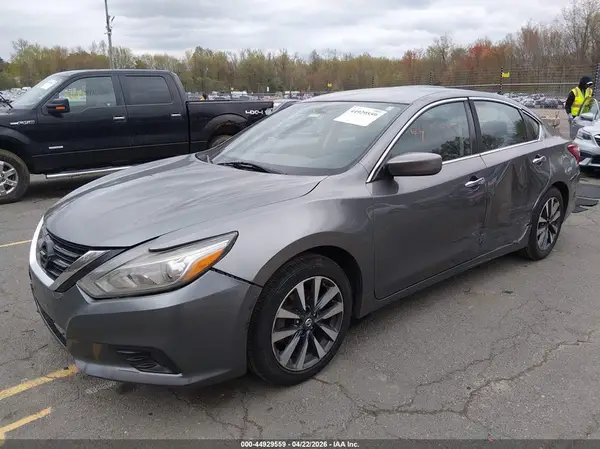 1N4AL3AP7HC282291 2017 NISSAN ALTIMA - Image 2