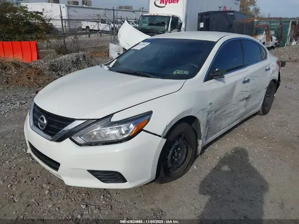 1N4AL3AP7HC472799 2017 NISSAN ALTIMA - Image 2
