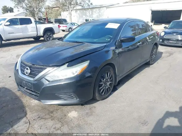 1N4AL3AP7HC475721 2017 NISSAN ALTIMA - Image 2