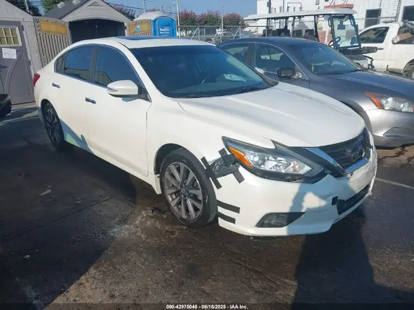 1N4AL3AP7HC478988 2017 NISSAN ALTIMA - Image 1