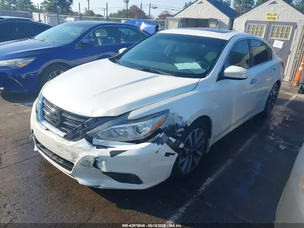 1N4AL3AP7HC478988 2017 NISSAN ALTIMA - Image 2