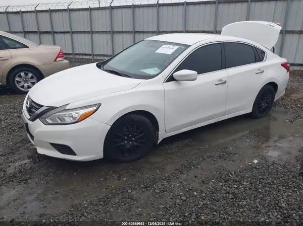 1N4AL3AP7HC479008 2017 NISSAN ALTIMA - Image 2