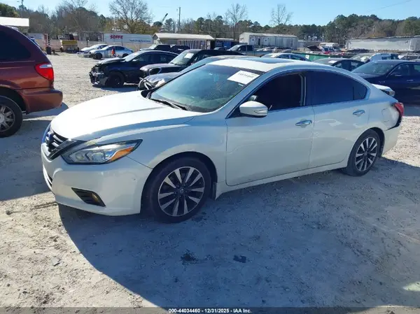 1N4AL3AP7HC479963 2017 NISSAN ALTIMA - Image 2