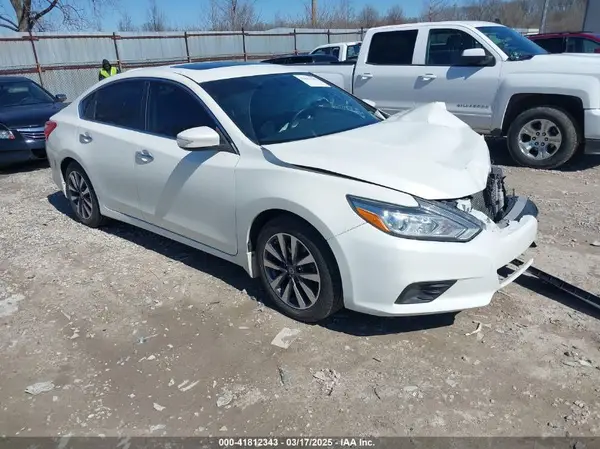 1N4AL3AP7HC480028 2017 NISSAN ALTIMA - Image 1