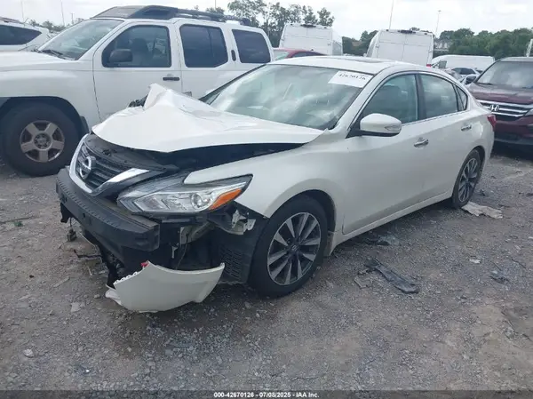 1N4AL3AP7HC482037 2017 NISSAN ALTIMA - Image 2