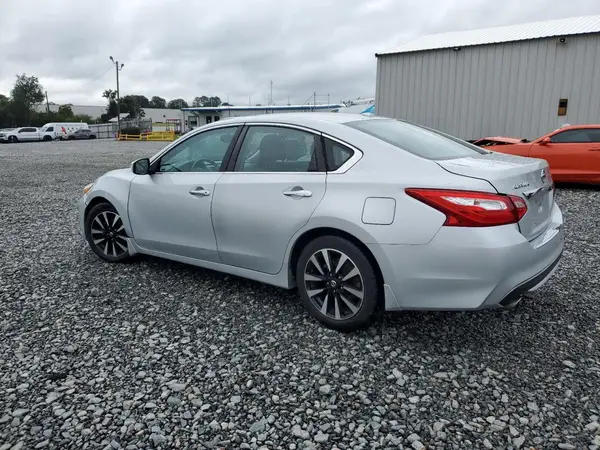 1N4AL3AP7HC485472 2017 NISSAN ALTIMA - Image 2
