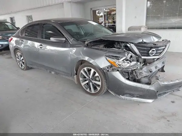 1N4AL3AP7HC492566 2017 NISSAN ALTIMA - Image 1