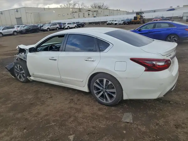 1N4AL3AP7HC495919 2017 NISSAN ALTIMA - Image 2