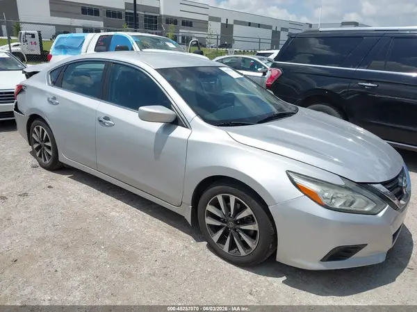 1N4AL3AP7HC496763 2017 NISSAN ALTIMA - Image 1