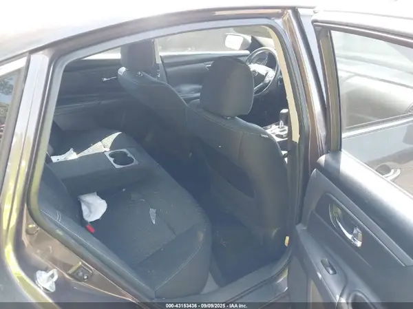 1N4AL3AP7HN303175 2017 NISSAN ALTIMA - Image 8