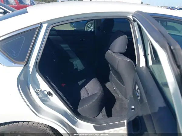 1N4AL3AP7HN306187 2017 NISSAN ALTIMA - Image 8