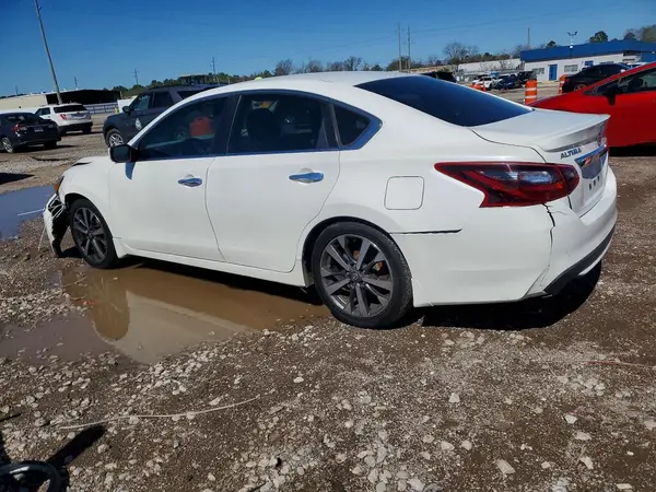 1N4AL3AP7HN310174 2017 NISSAN ALTIMA - Image 2