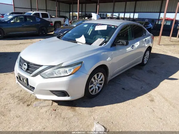 1N4AL3AP7HN313060 2017 NISSAN ALTIMA - Image 2