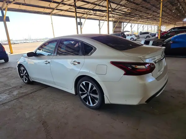 1N4AL3AP7HN313821 2017 NISSAN ALTIMA - Image 2