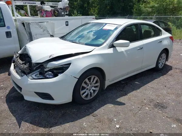 1N4AL3AP7HN329629 2017 NISSAN ALTIMA - Image 2