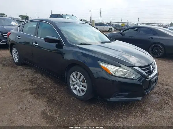 1N4AL3AP7HN333213 2017 NISSAN ALTIMA - Image 1