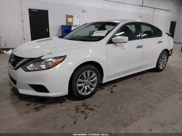 1N4AL3AP7HN348634 2017 NISSAN ALTIMA - Image 2