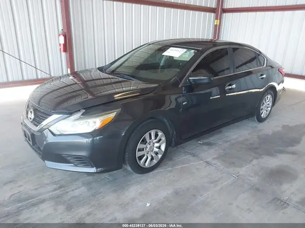 1N4AL3AP7HN352375 2017 NISSAN ALTIMA - Image 2