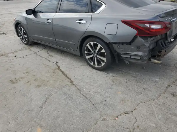 1N4AL3AP7HN353364 2017 NISSAN ALTIMA - Image 2