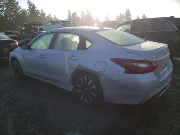 1N4AL3AP7JC101468 2018 NISSAN ALTIMA - Image 2