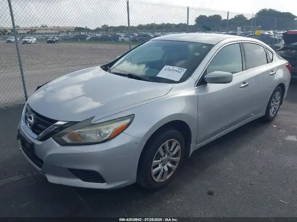 1N4AL3AP7JC112678 2018 NISSAN ALTIMA - Image 2