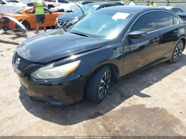 1N4AL3AP7JC113605 2018 NISSAN ALTIMA - Image 2