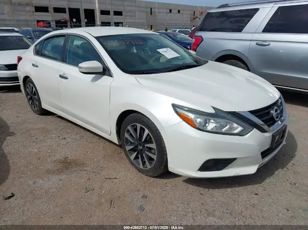 1N4AL3AP7JC115144 2018 NISSAN ALTIMA - Image 1