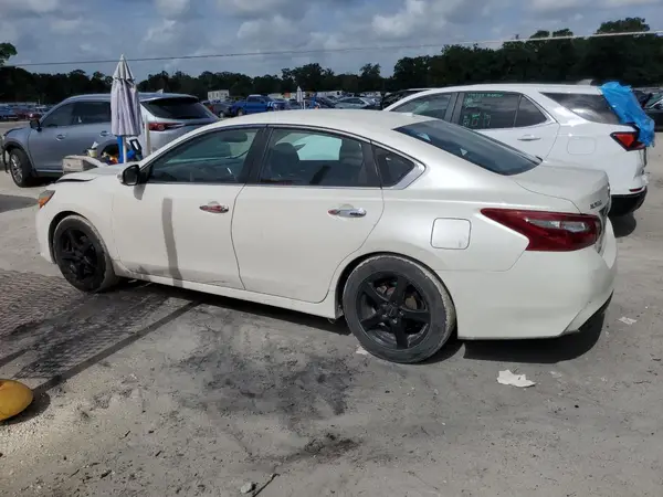 1N4AL3AP7JC119078 2018 NISSAN ALTIMA - Image 2