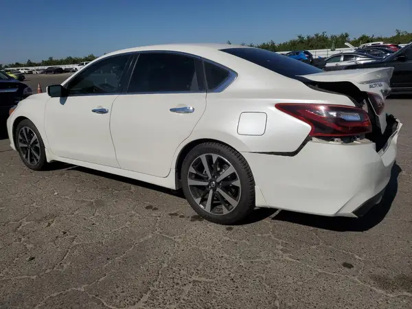 1N4AL3AP7JC120845 2018 NISSAN ALTIMA - Image 2