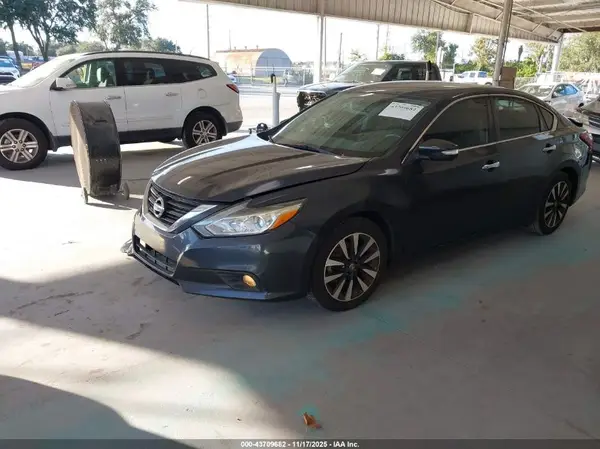 1N4AL3AP7JC121428 2018 NISSAN ALTIMA - Image 2