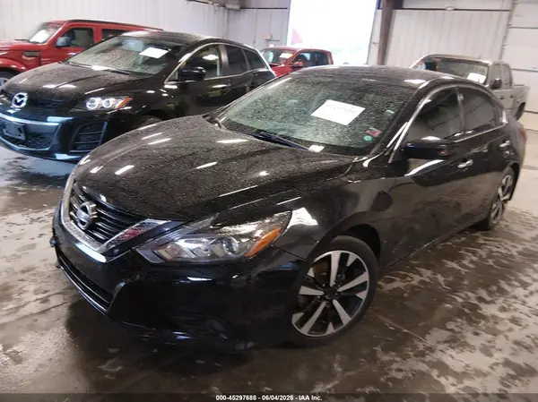 1N4AL3AP7JC121803 2018 NISSAN ALTIMA - Image 2