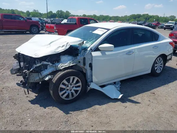 1N4AL3AP7JC122773 2018 NISSAN ALTIMA - Image 2