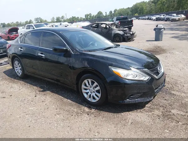 1N4AL3AP7JC123745 2018 NISSAN ALTIMA - Image 1