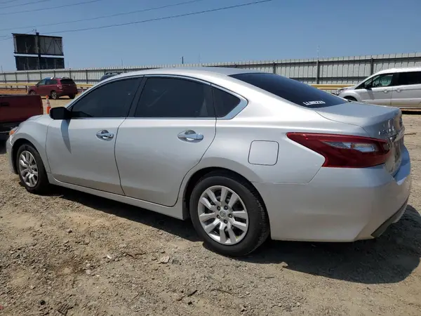 1N4AL3AP7JC124684 2018 NISSAN ALTIMA - Image 2